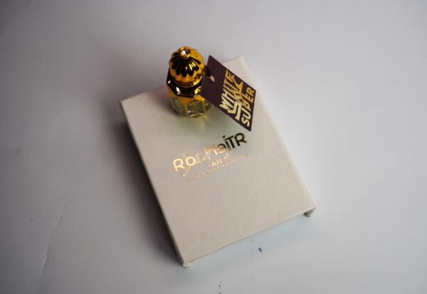 White Super Oud - Image 3