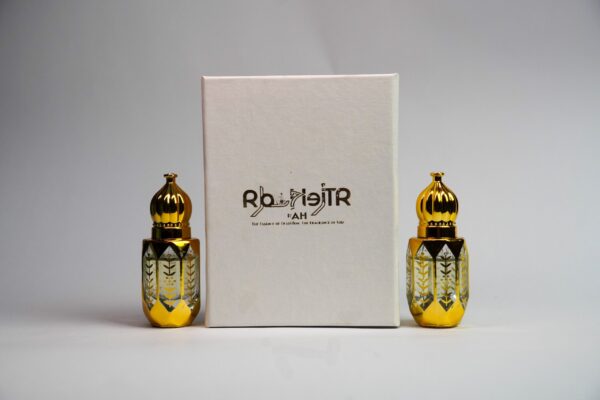 White Super Oud